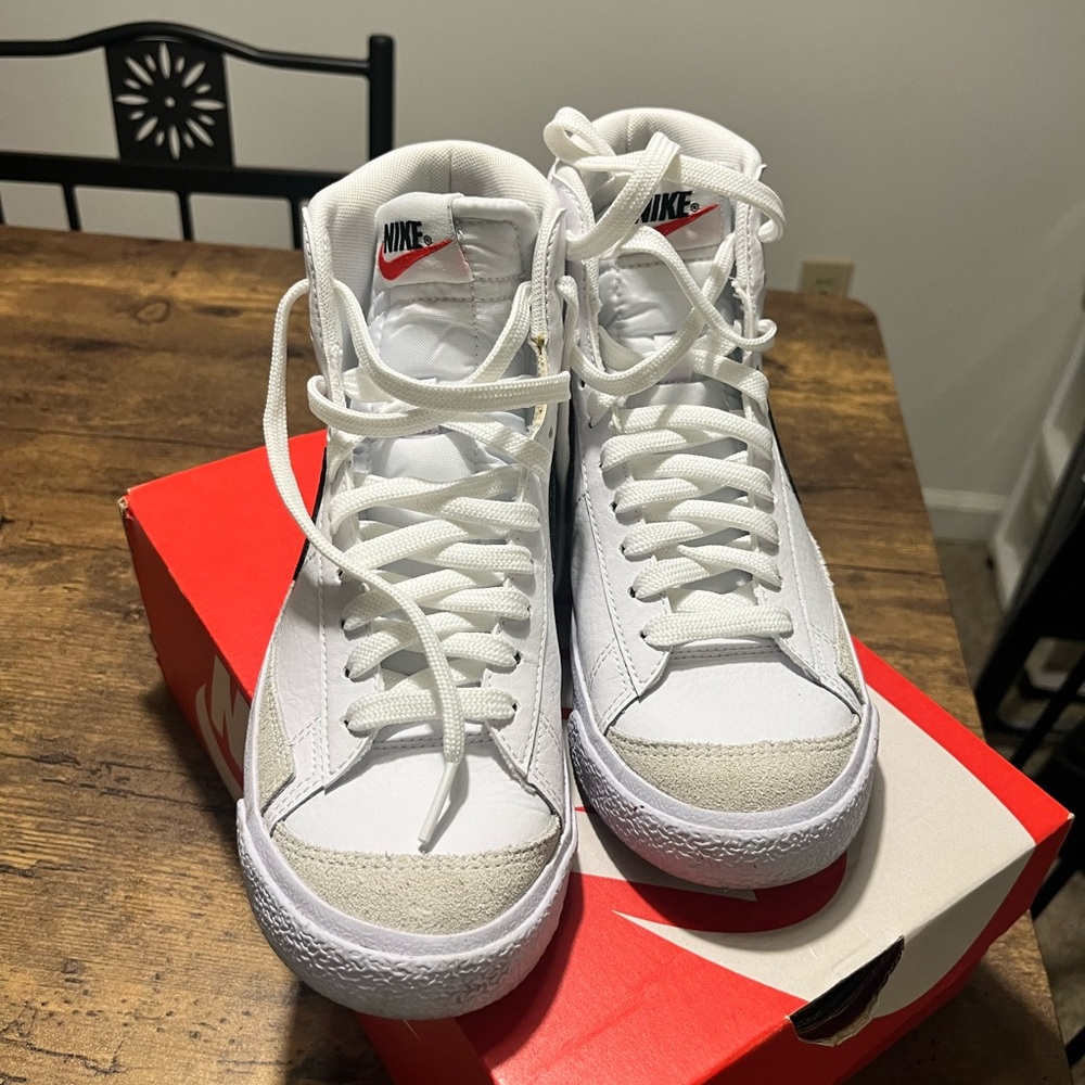 Women’s Nike blazers (like-new) - Picture 2 of 6